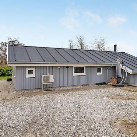 Lovely In With Wifi Holiday home *
