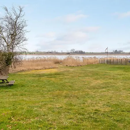 Prázdninový dům Lovely In With Wifi