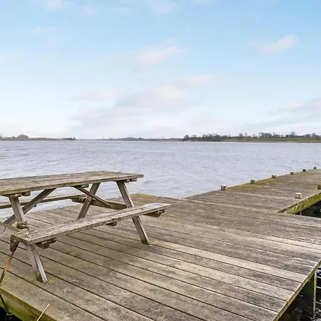Lovely In With Wifi Holiday home *