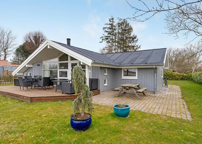 בית נופש Lovely In With Wifi קרטמינדה